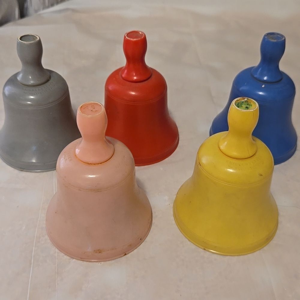 Vintage Knickerbocker Melode Bells plastic colorful set of 5